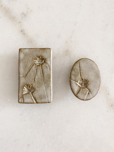 Ceramic Magnets - White Top Sedge