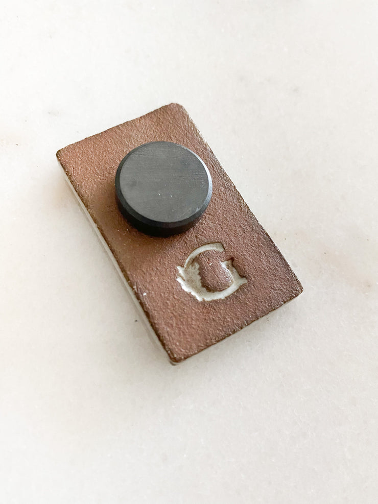 Ceramic Magnets - White Top Sedge