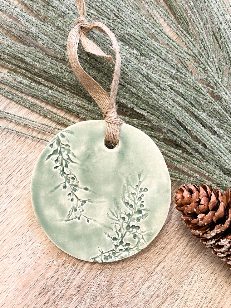 Ceramic Holiday Ornament - Circle - Sargassum