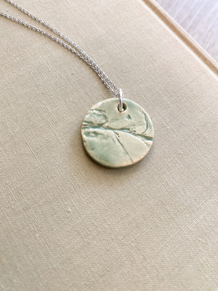 Ceramic Pendant Necklace - Sargassum