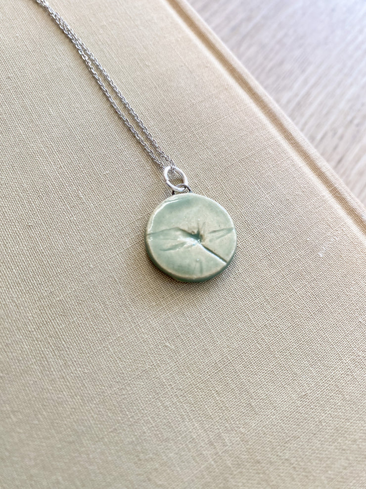 Ceramic Pendant Necklace - White-top Sedge