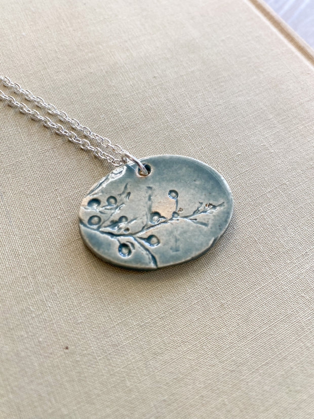 Ceramic Pendant Necklace - Sargassum